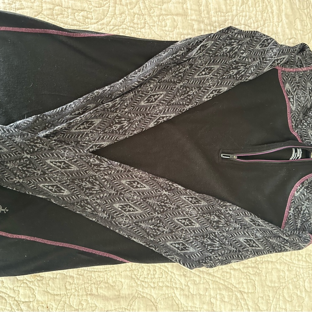 Smartwool Black and Gray Zip-Up Jacket with Pink Trim